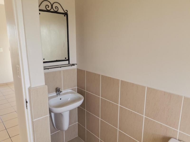 To Let 2 Bedroom Property for Rent in Parklands Western Cape